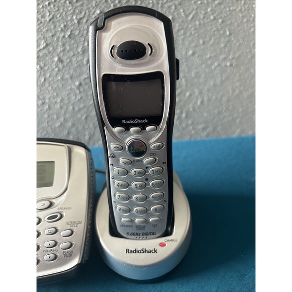 RadioShack 5.8 GHz Cordless Phone with Caller ID-Digital Answering System - Picture 5 of 15